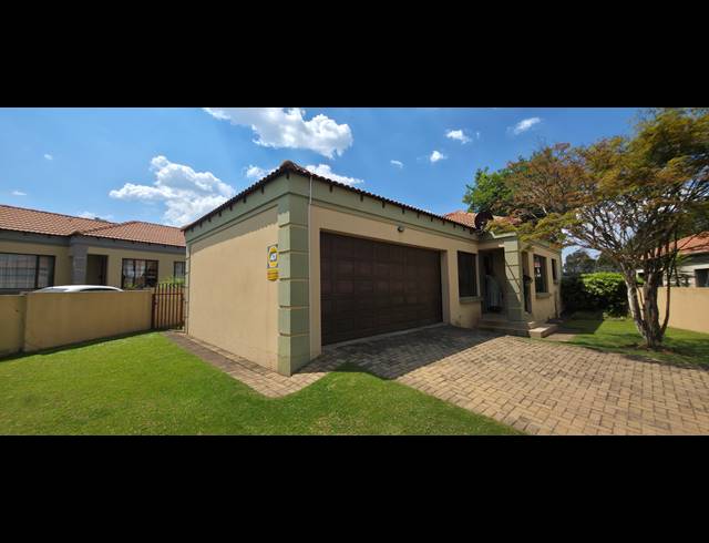 3 BEDROOM FREESTANDING TO LET IN JACKAROO PARK